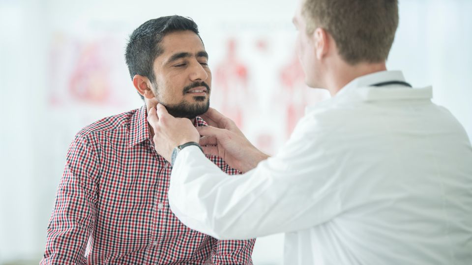 Subakut Tiroidit görseli - DrCem hastalık rehberi
